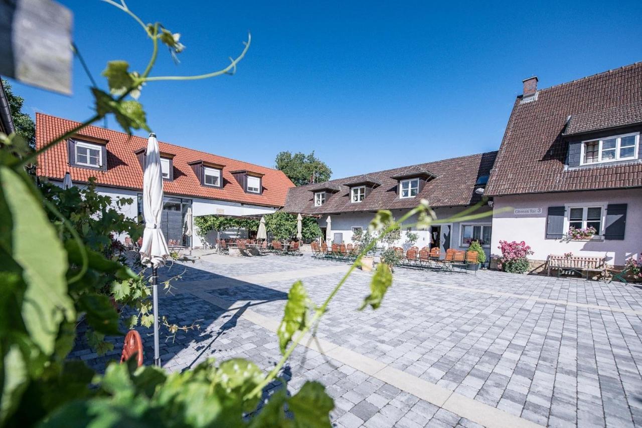 Weingut Kernwein Hotel Seinsheim Bagian luar foto